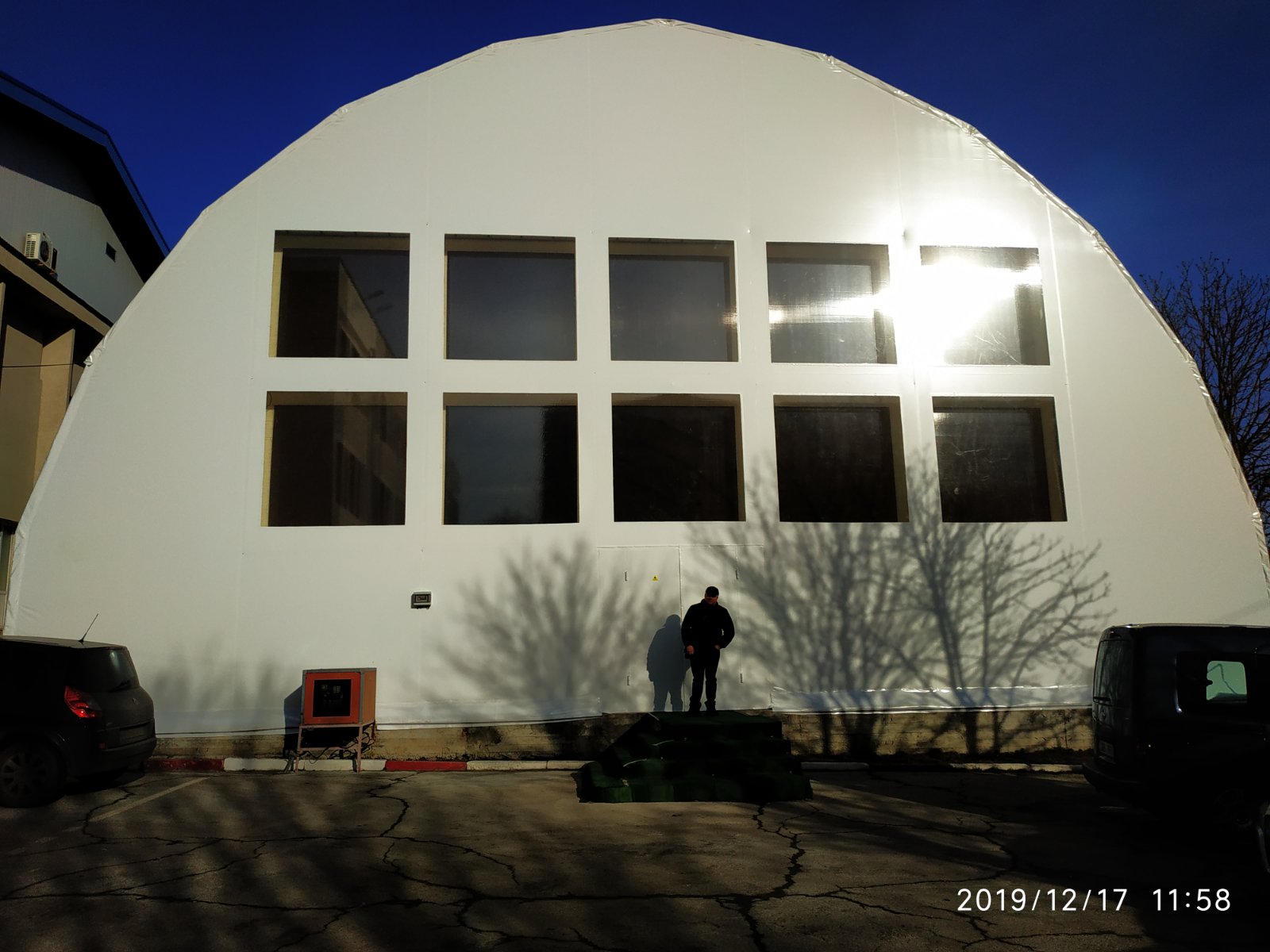 Палатки и шатры, навесы и ангары , теплицы