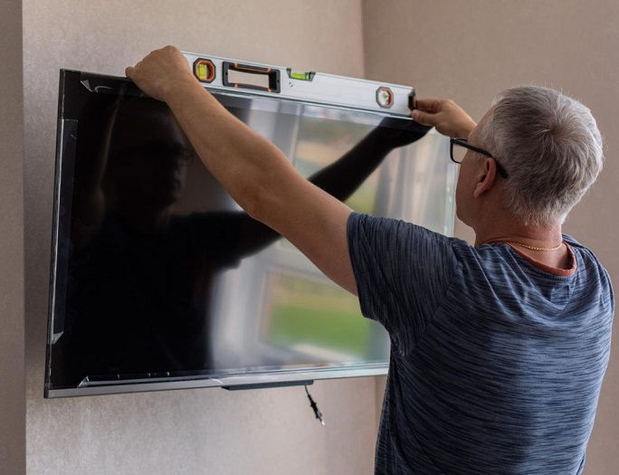 Монтаж телевизоров на стену. Montez tv pe perete.