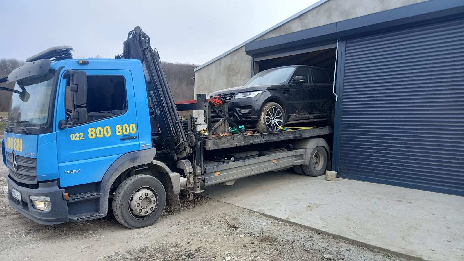 Descarcare containere cu masini din China, Corea s