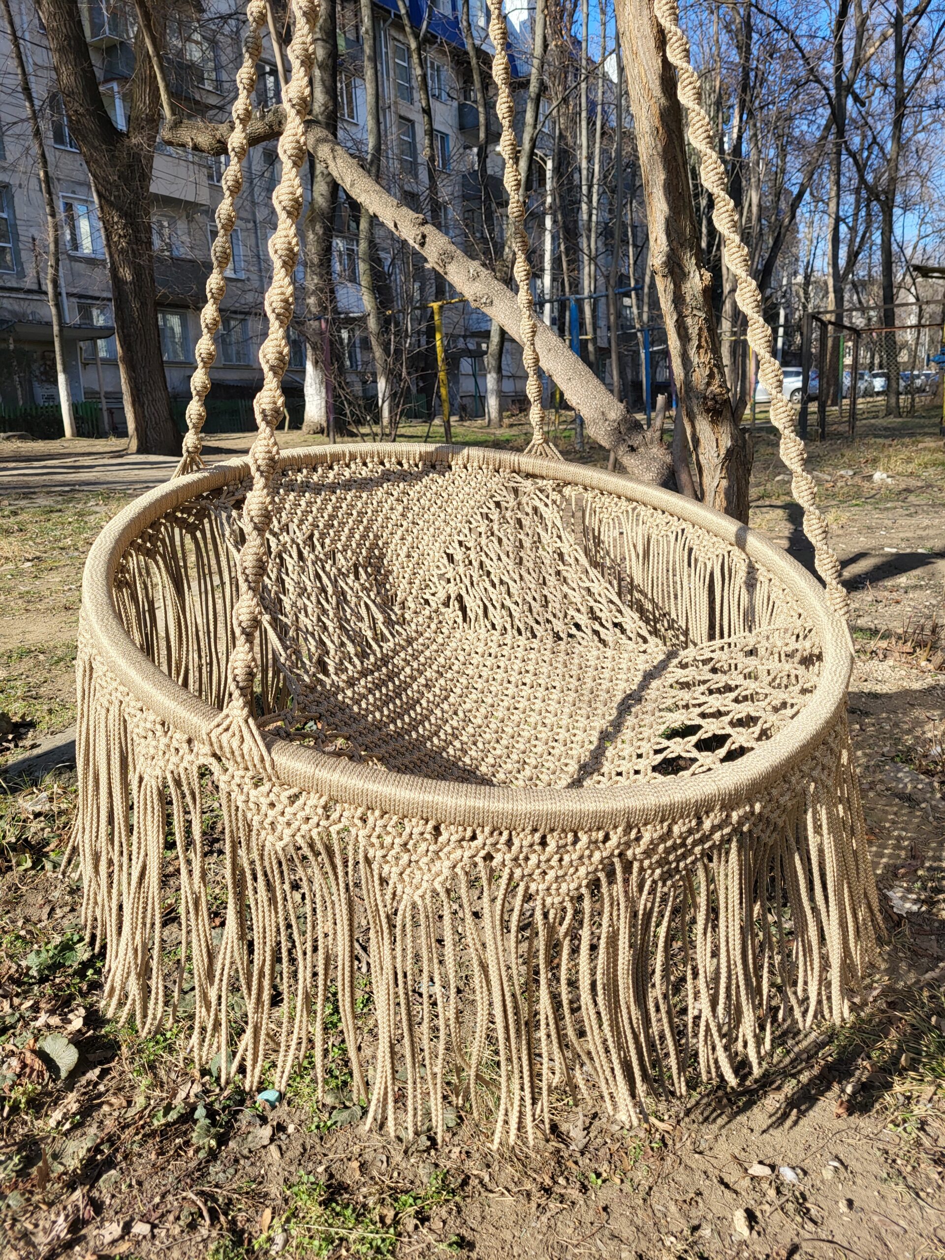 Кресло-качеля из гамакового шнура