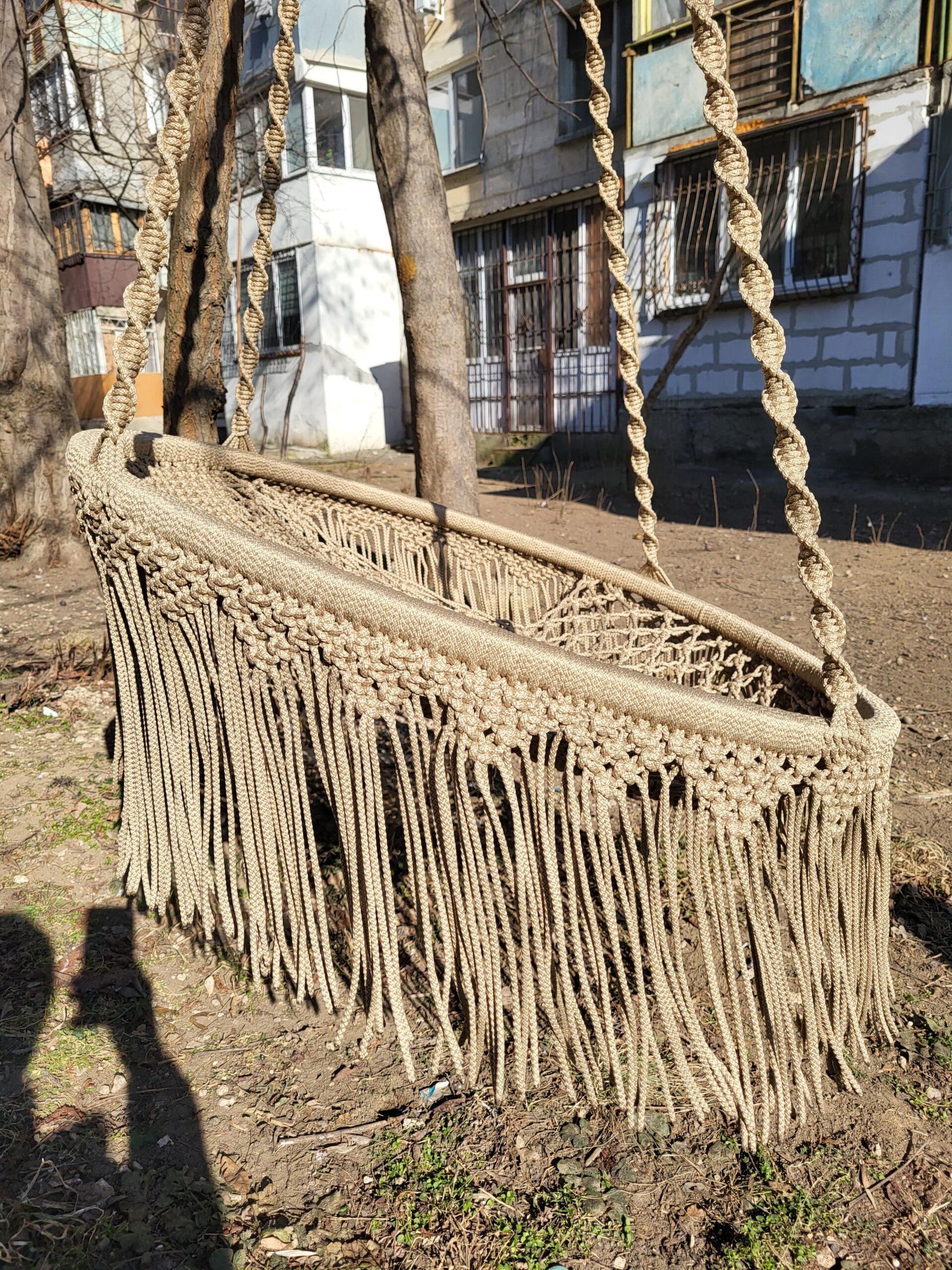 Кресло-качеля из гамакового шнура