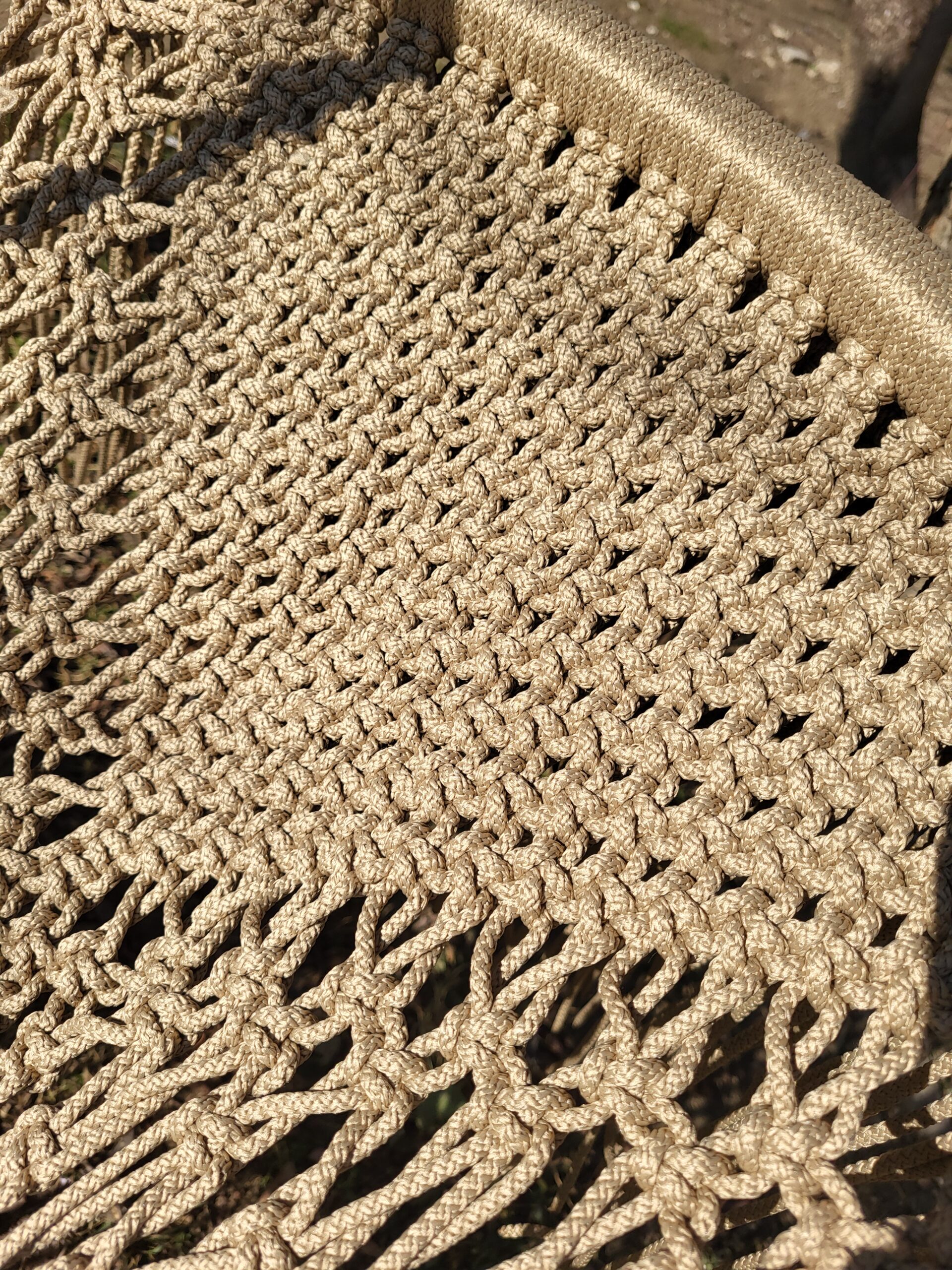 Кресло-качеля из гамакового шнура