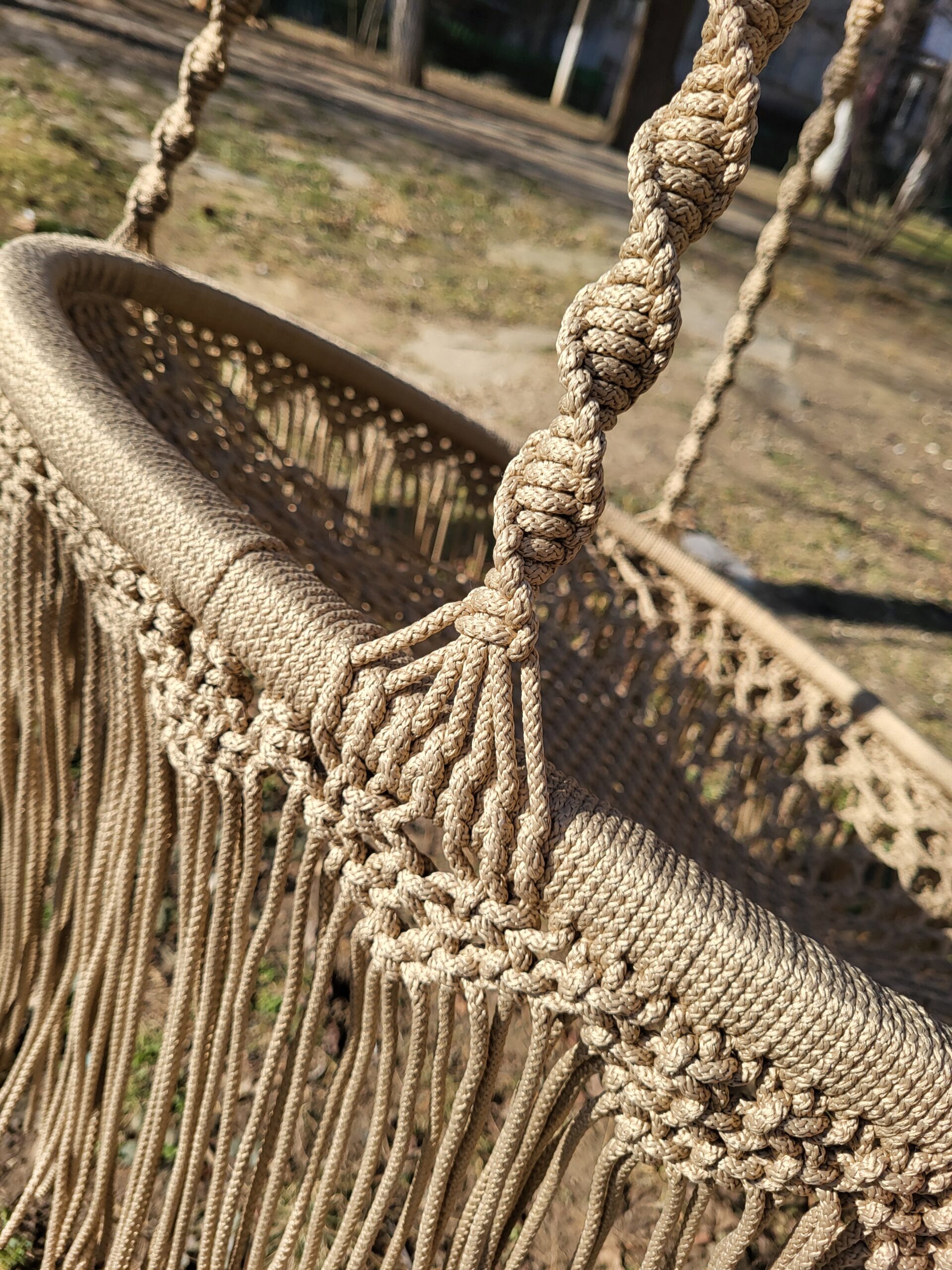 Кресло-качеля из гамакового шнура