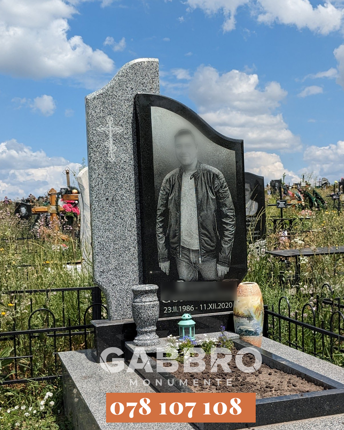 Monumente funerare din granit