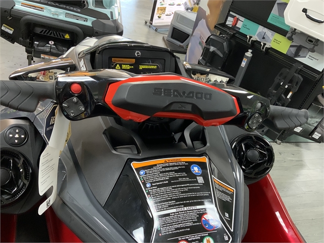 Sea-Doo RXT-X 325 Verde Manta/Roșu Aprins cu Remor