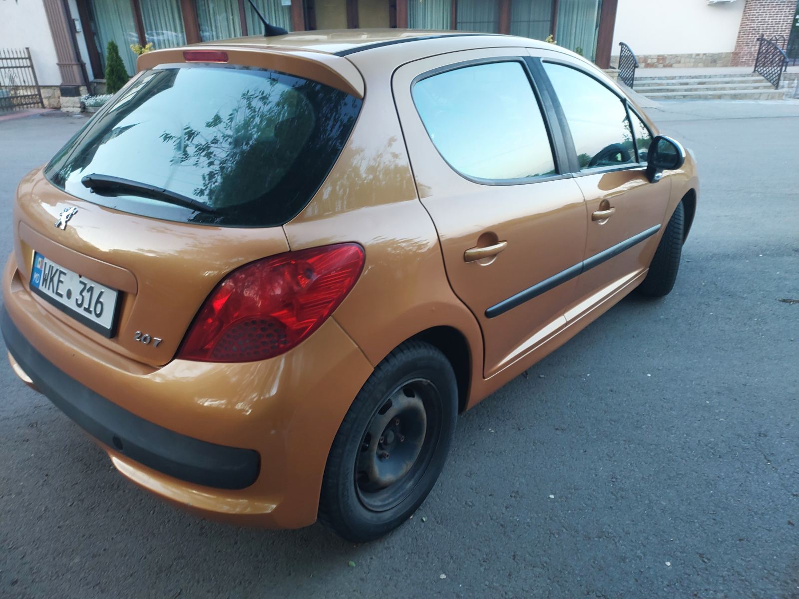 Самая продаваемая модель хэтчбек Peugeot 207