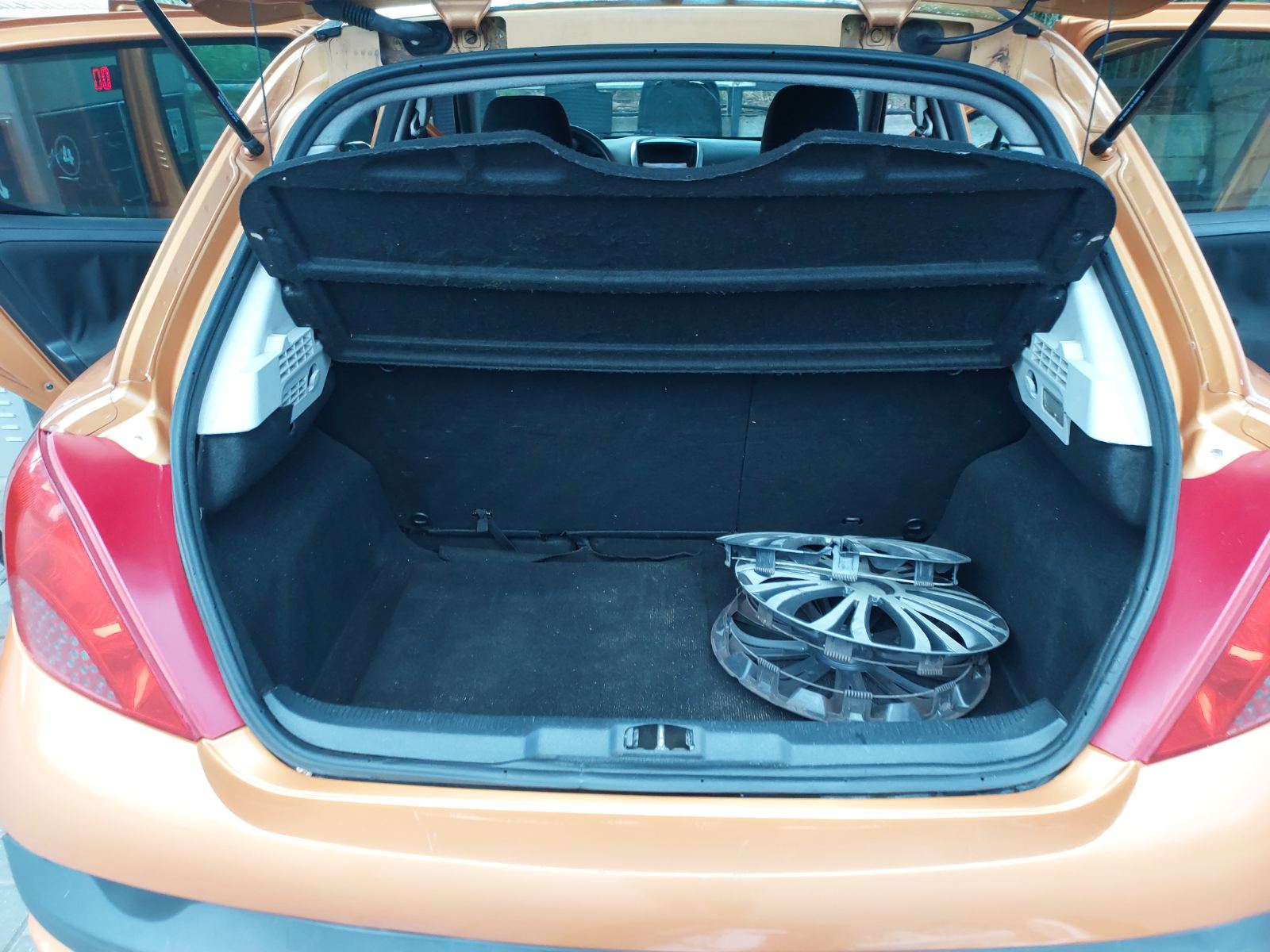 Самая продаваемая модель хэтчбек Peugeot 207