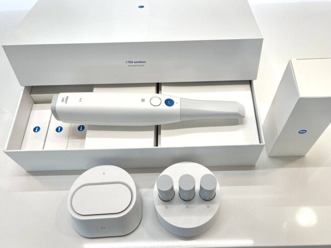 Medit i700 Wireless 3D Intraoral Dental Scanner