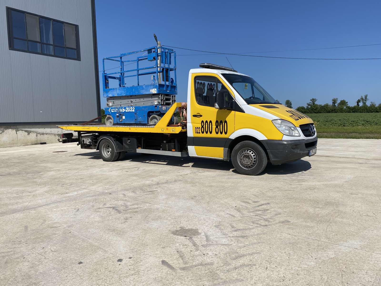 Авто эвакуатор 24 24 Auto Club Asist