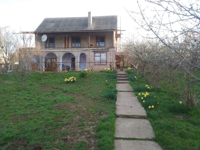 Продам 2х этажный дом с. Гиска г. Бендеры