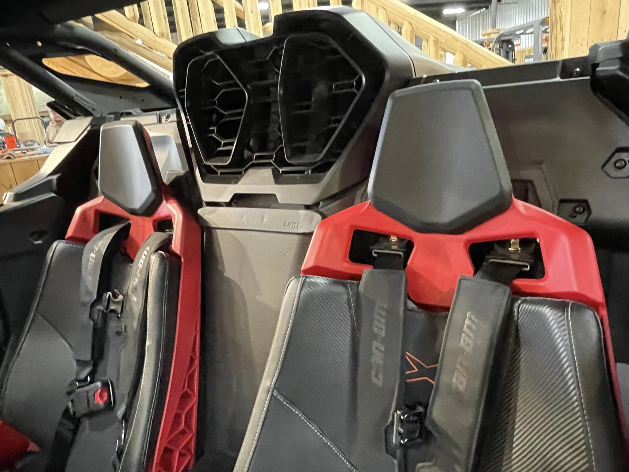 Can-Am Maverick R X RS SAS (Smart Shocks) din 2025