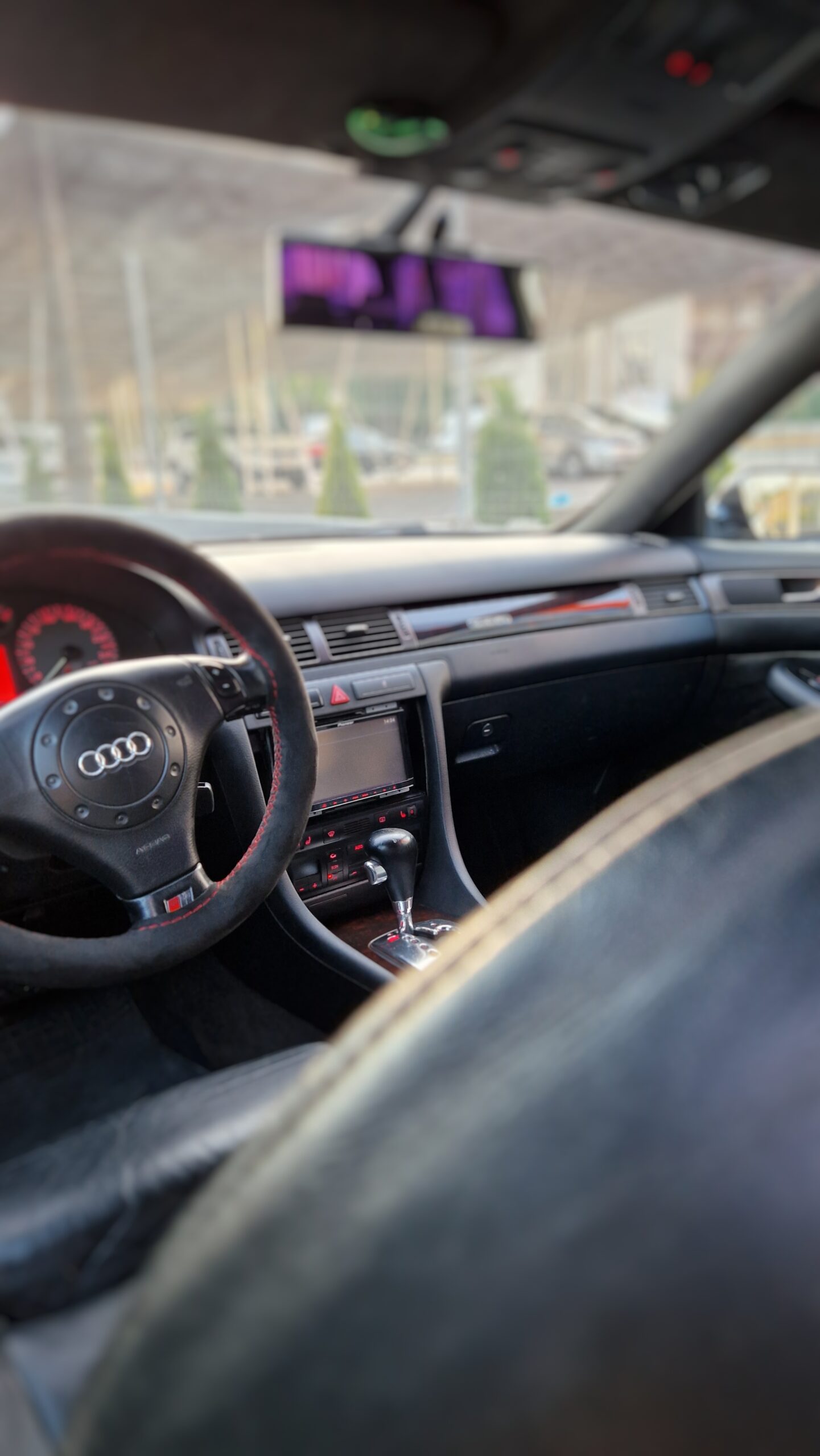 Audi A6 Avant C5 V8 4.2 340л.с. бензин 2000 г.