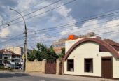 Аренда 60 м² в Бельцах, первая линия, офис/салон