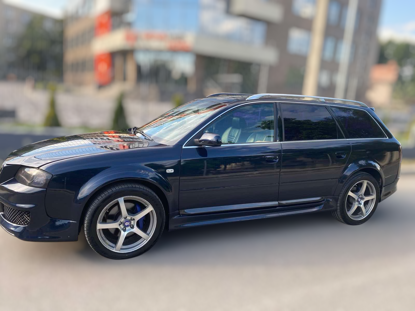 Audi A6 Avant C5 V8 4.2 340л.с. бензин 2000 г.