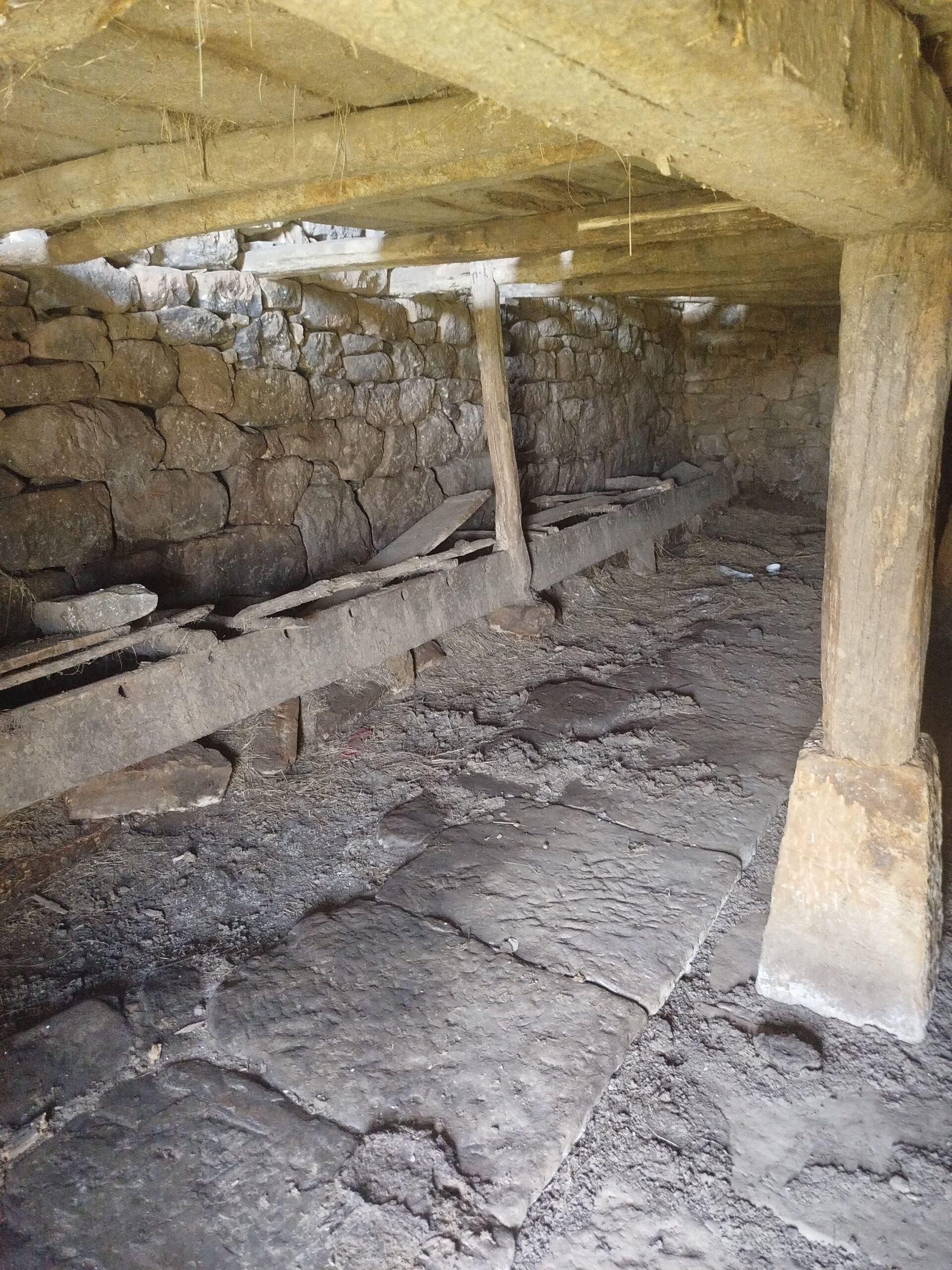 Ремонт двускатной крыши в домике 10 на 7м