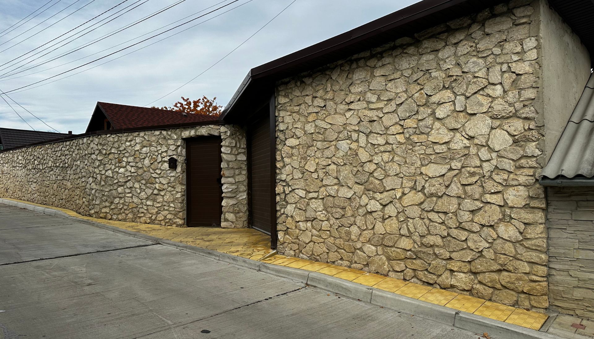 Vând casa or. Strășeni