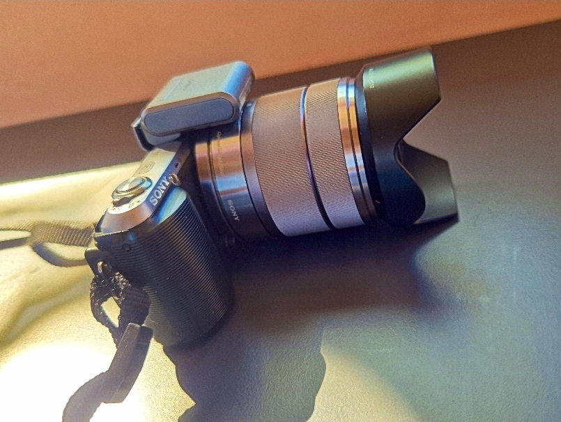 Продаётся цифровя беззеркальная камера SONY NEX-C3