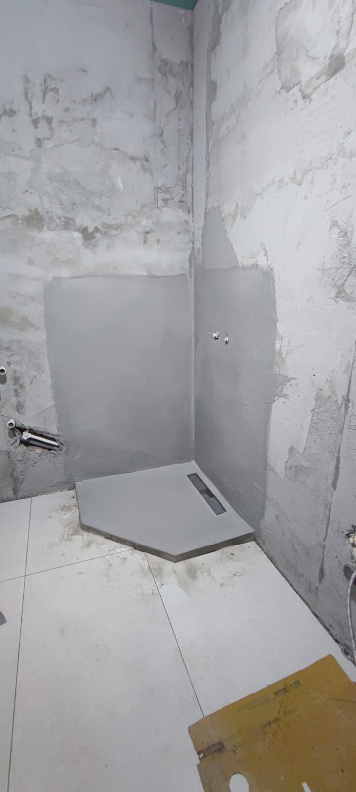 Montator de gresie si fainta