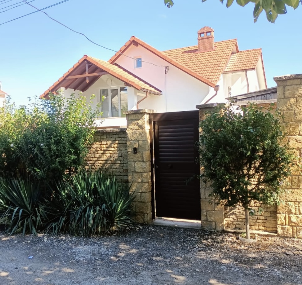 Vînd casă în Ciorescu