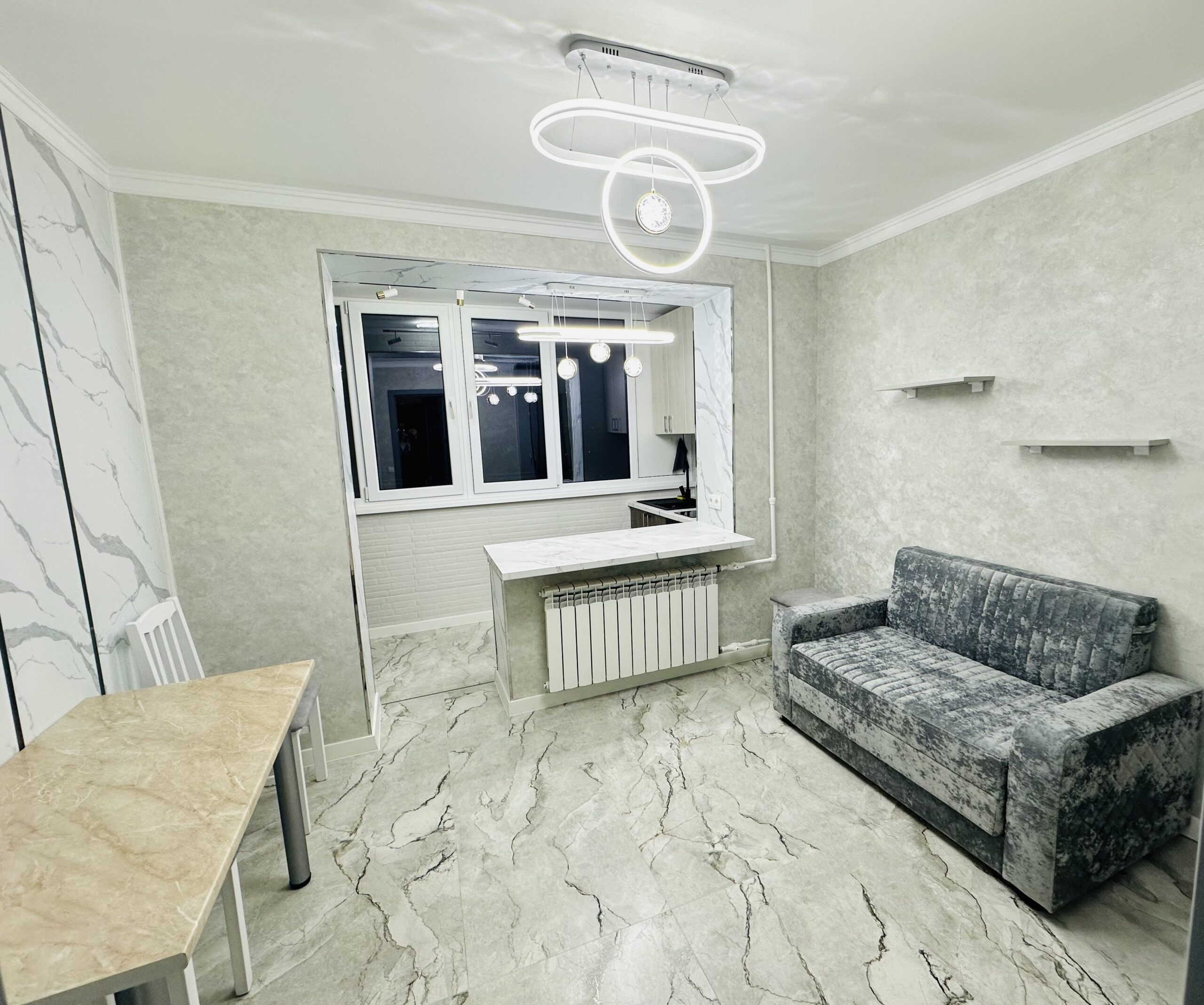 Dau în chirie apartament cu o camera