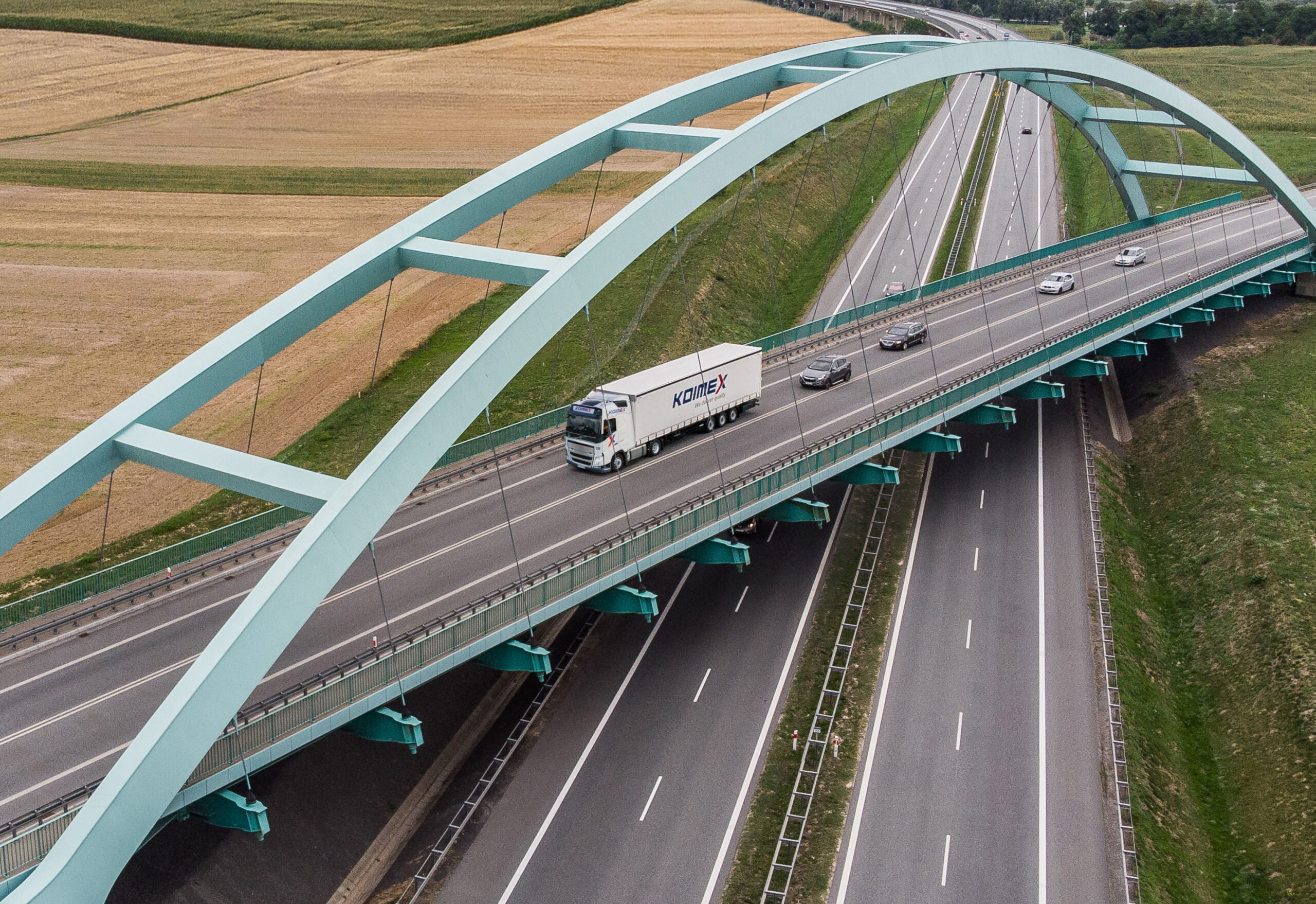 ВОДИТЕЛЬ-МЕЖДУНАРОДНИК C+E