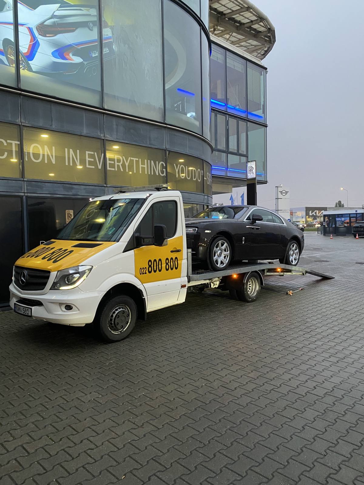 Evacuator 24/7 Nr: 022-800-800 Toată Moldova