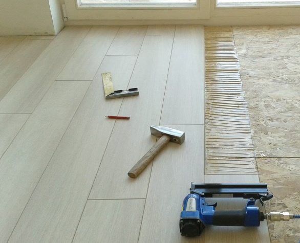 Укладка ламината, плинтуса