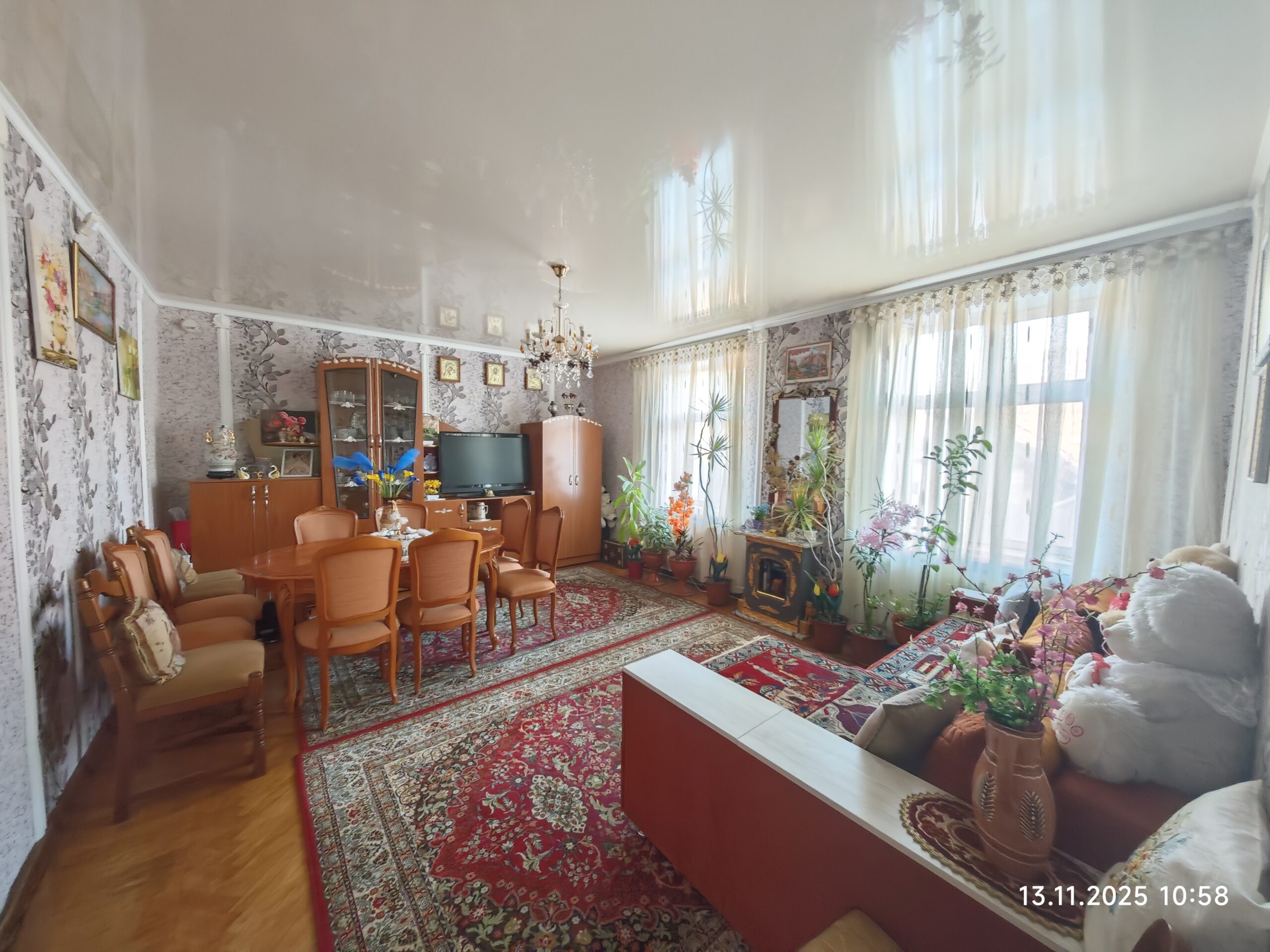 Продается дом на хорошей улице в районе Флакэра