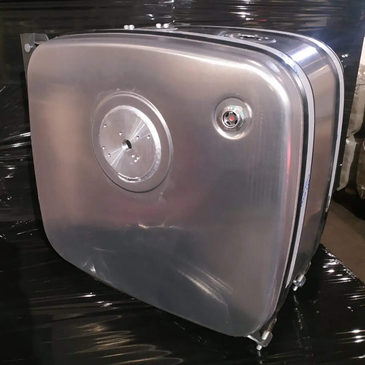 REZERVOR HIDRAULIC DIN ALUMINIU 160 L (62X67X40)