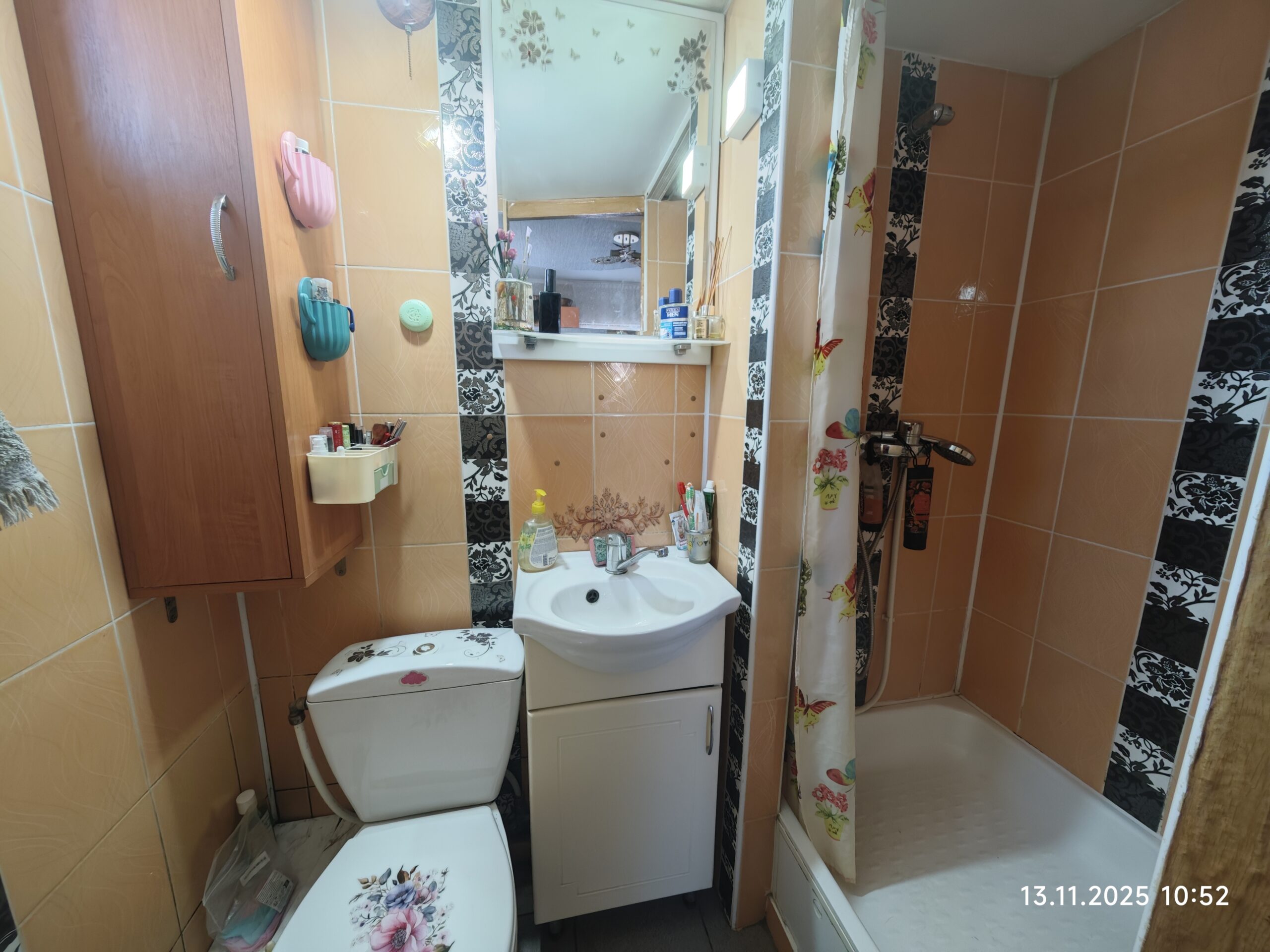 Продается дом на хорошей улице в районе Флакэра