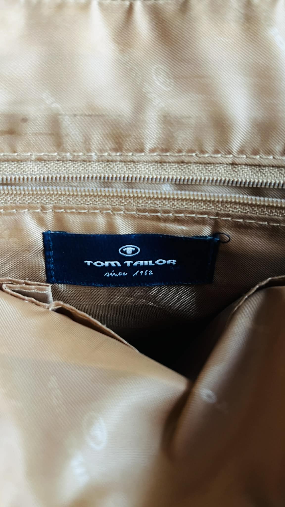 Кожаная сумка «Tom Tailor». состояние новой