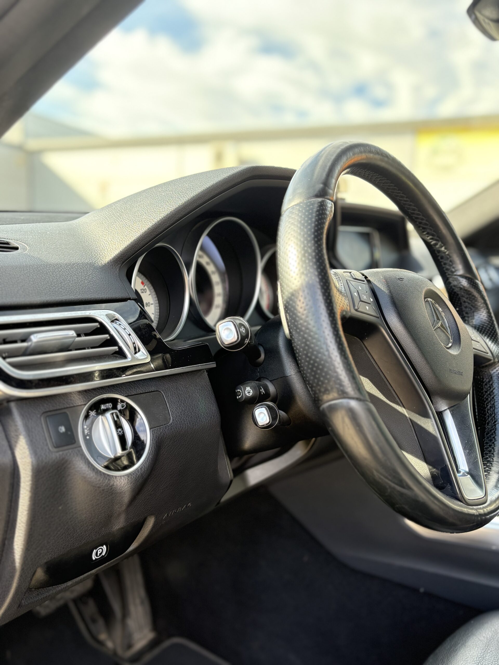 Продается мерседес E 250