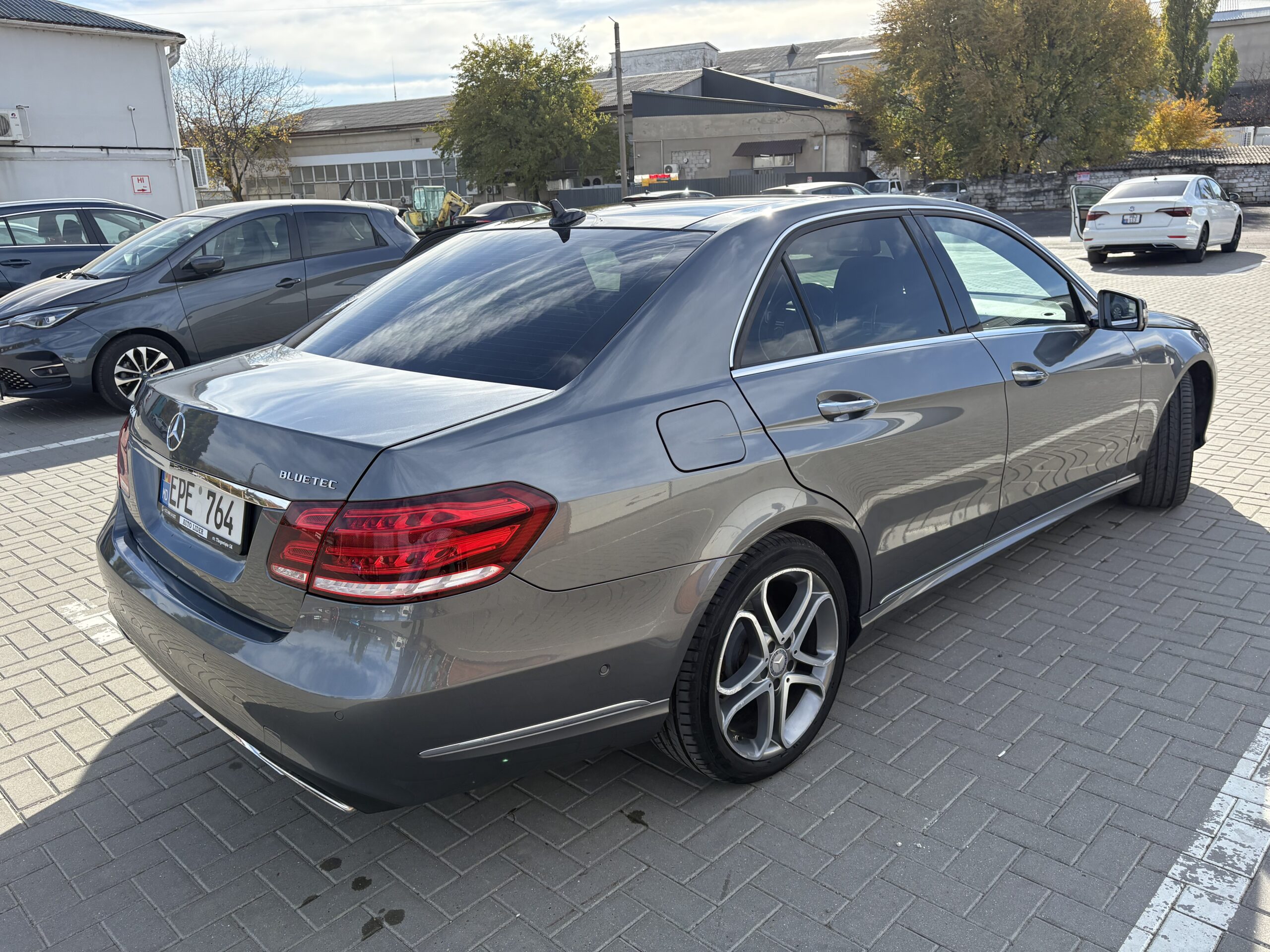 Продается мерседес E 250