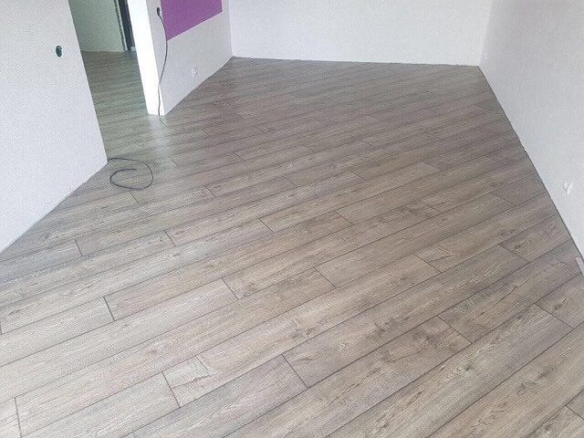 Montare Laminat şi Plintă