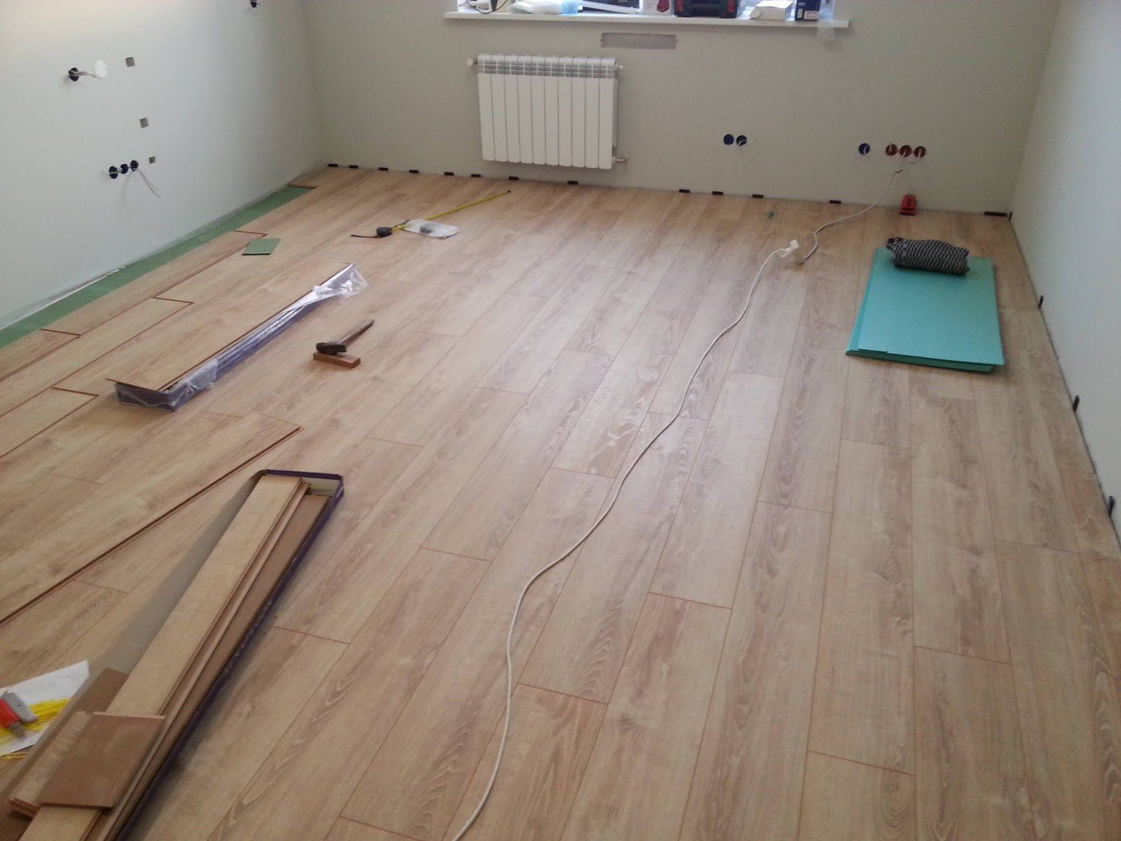 Montare Laminat şi Plintă