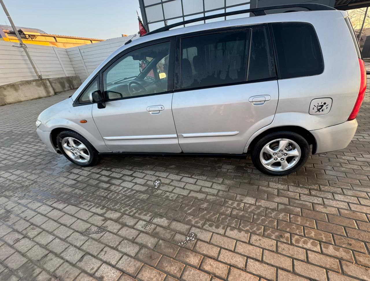 Продам Мазду