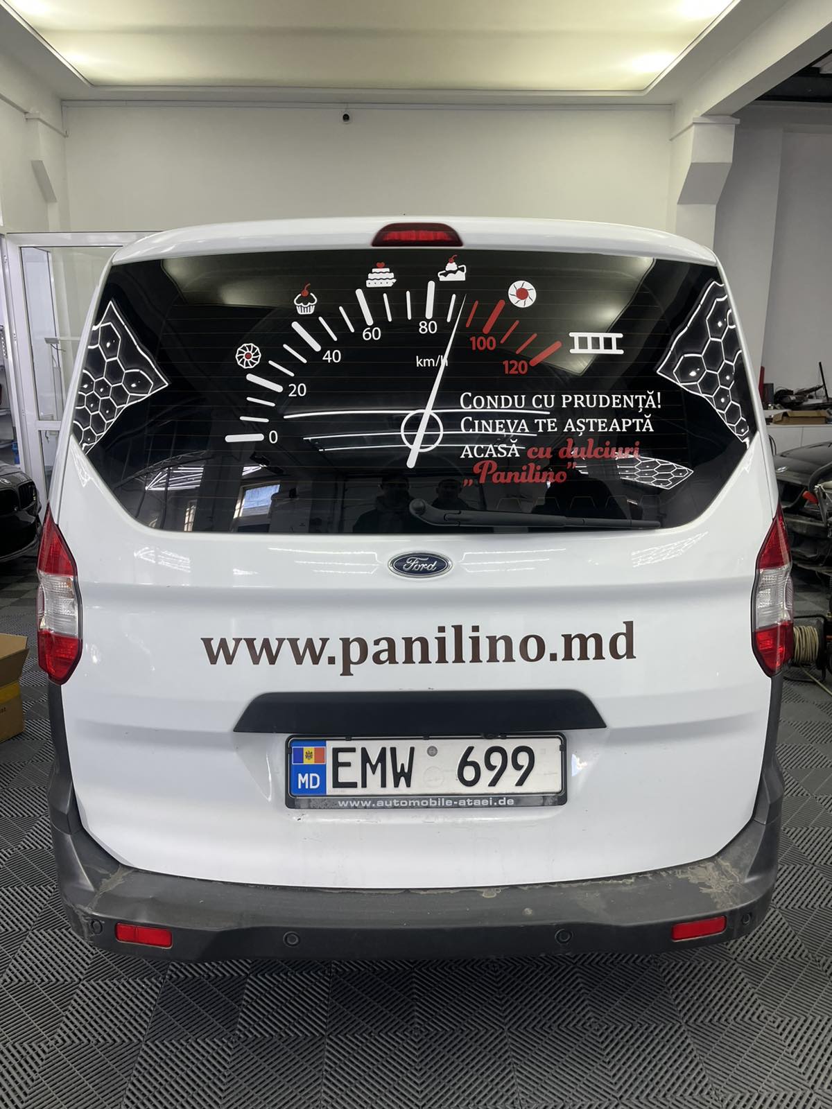 Branding automobil /Incleiere oracal/Обклейка маши