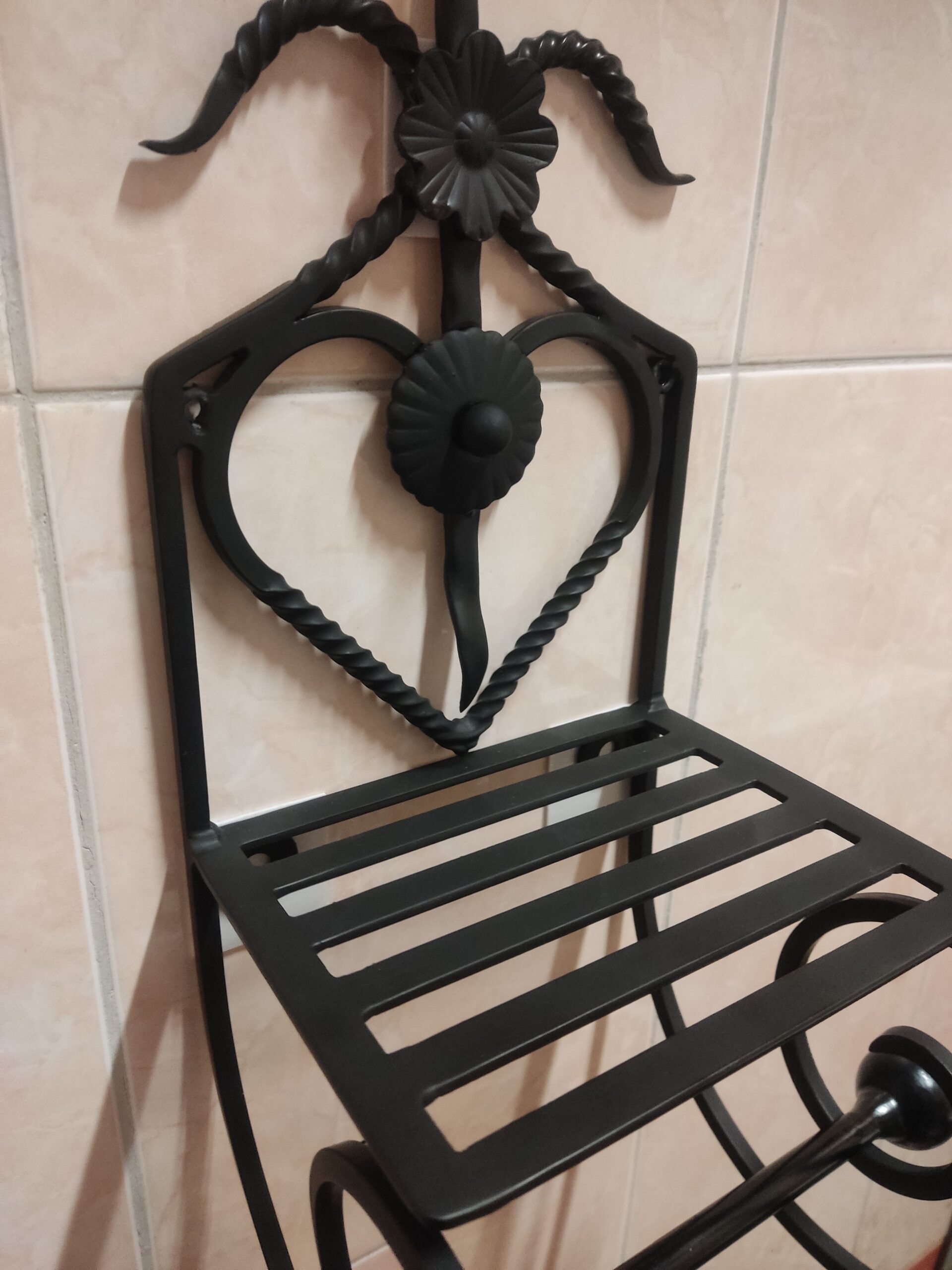 Кованый Держатель Для Туалетной Бумаги с Полочкой