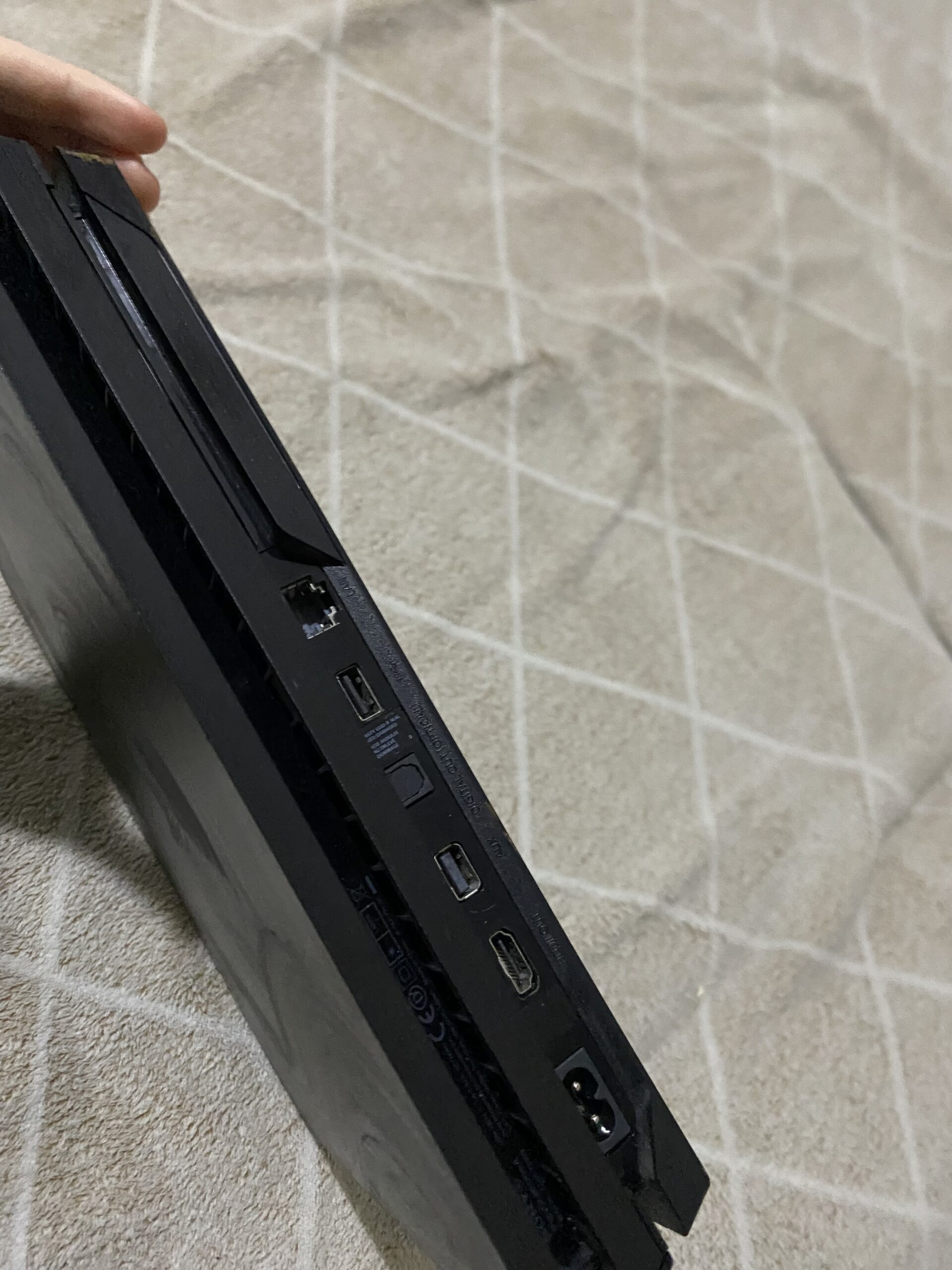 Продаю PlayStation 4 Pro 1T вместе с аккаунтам