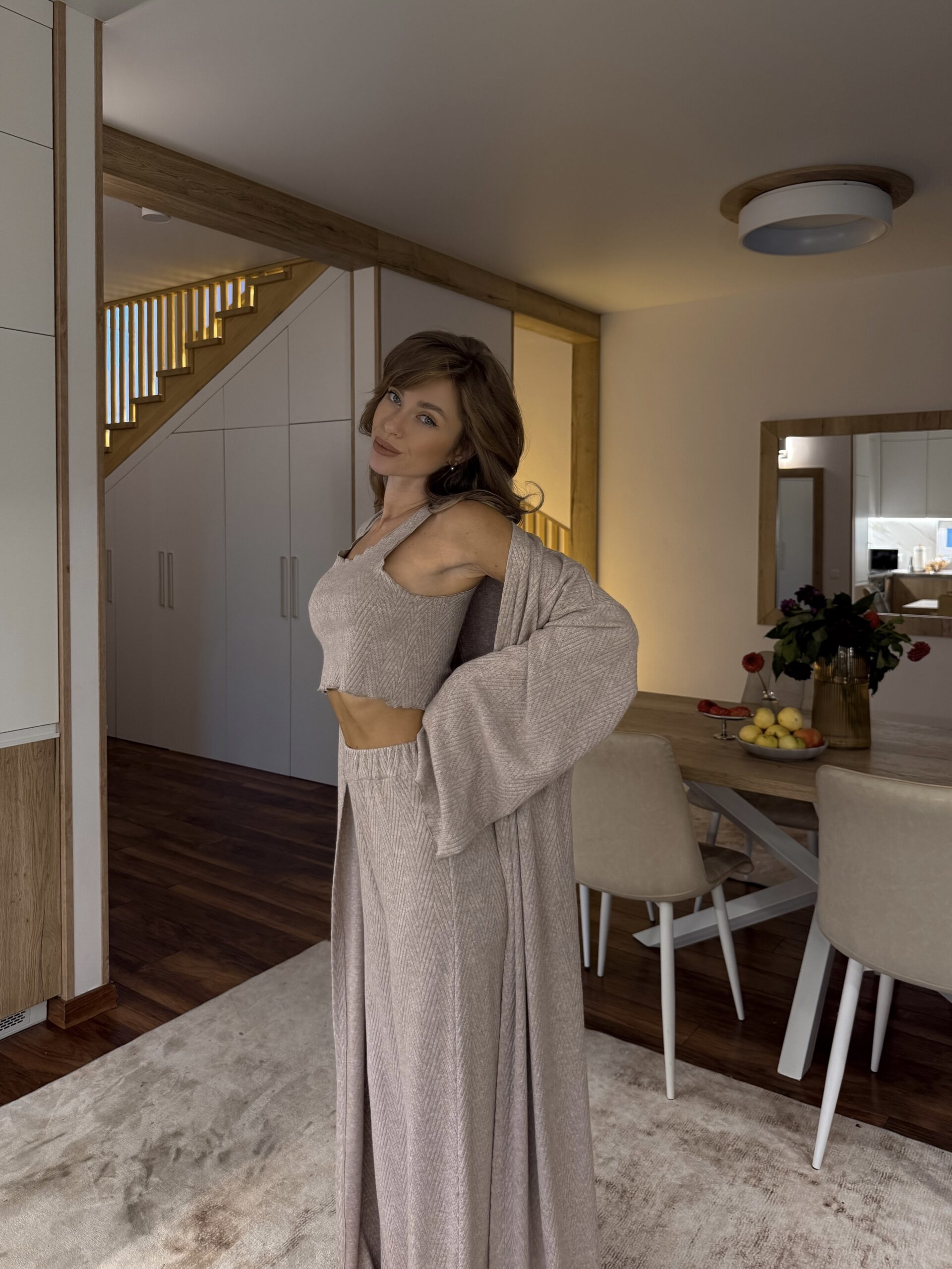 Женский домашний комплект – топ, штаны и халат