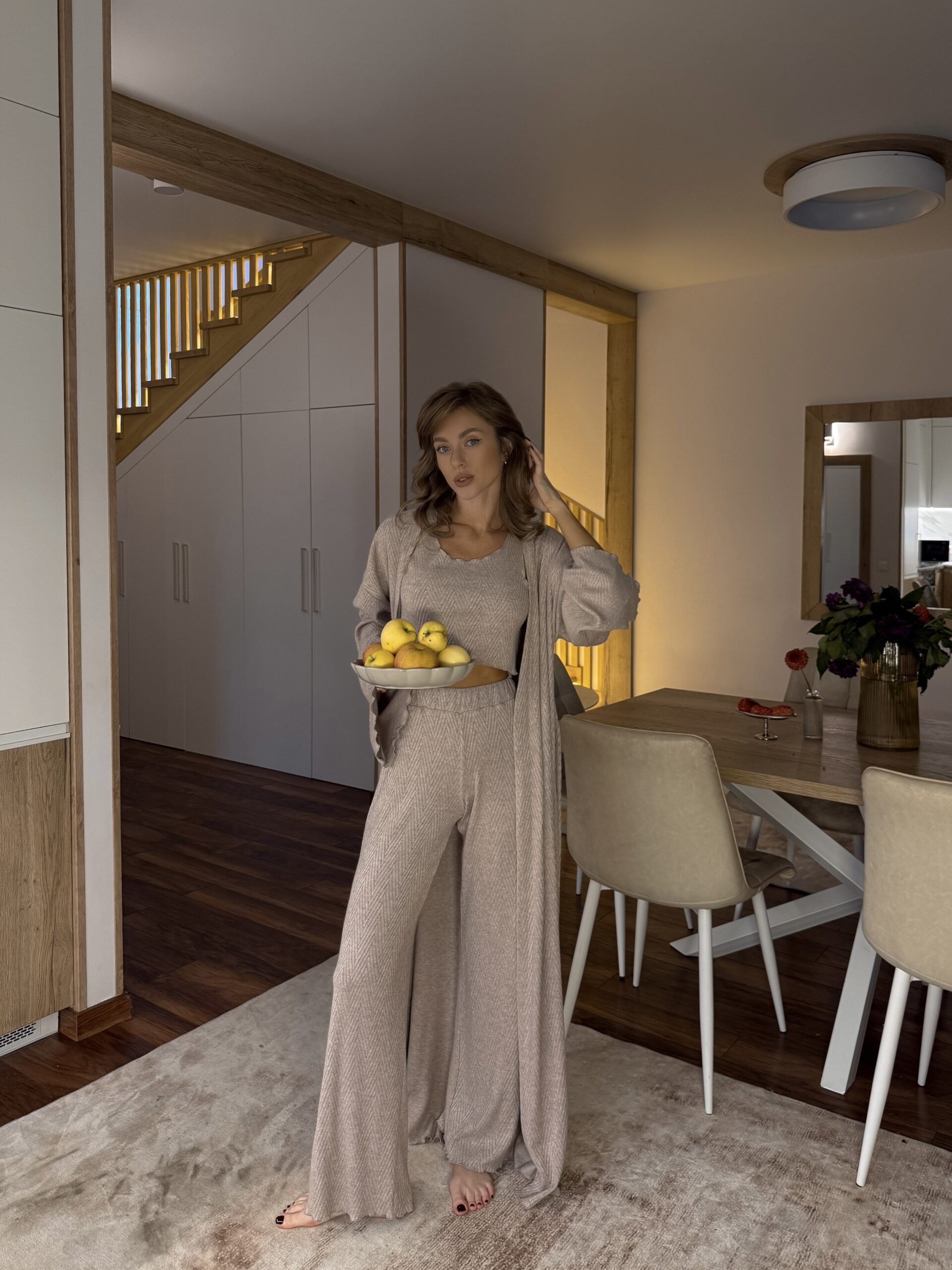 Женский домашний комплект – топ, штаны и халат