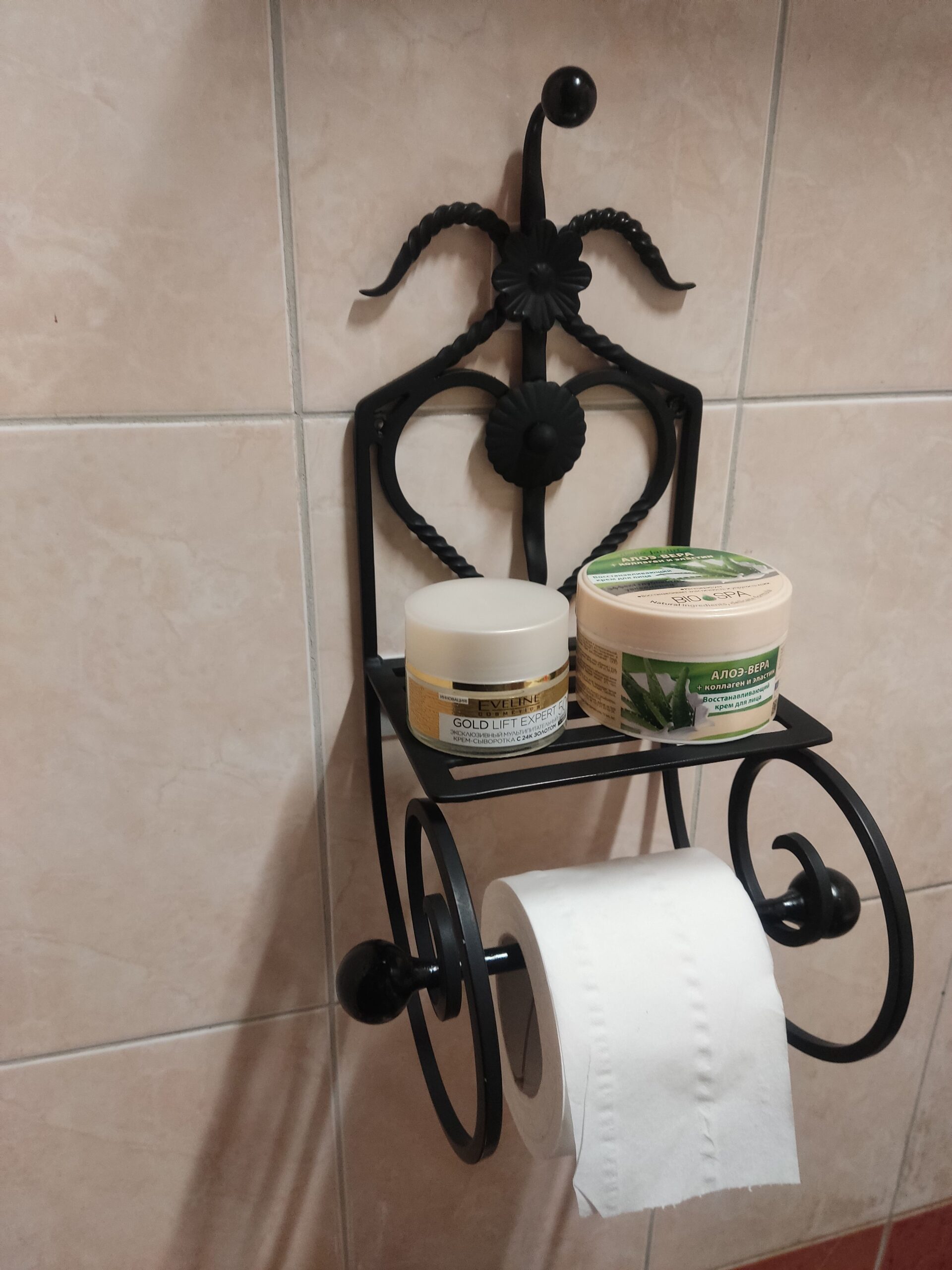 Кованый Держатель Для Туалетной Бумаги с Полочкой