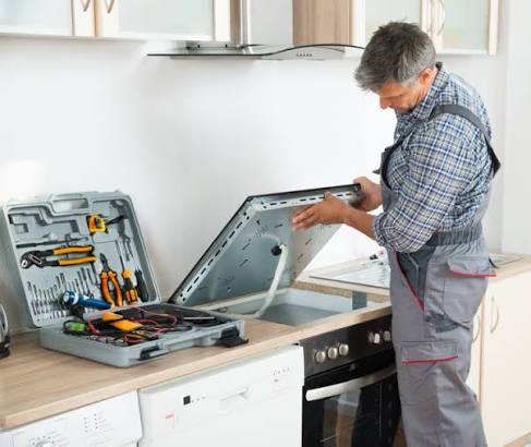 Установка ВЫТЯЖКИ И ВЕНТИЛЯЦИИ НА КУХНЕ 069495004.