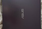Vând 4 Laptopuri: Acer și asus (Modele variate)