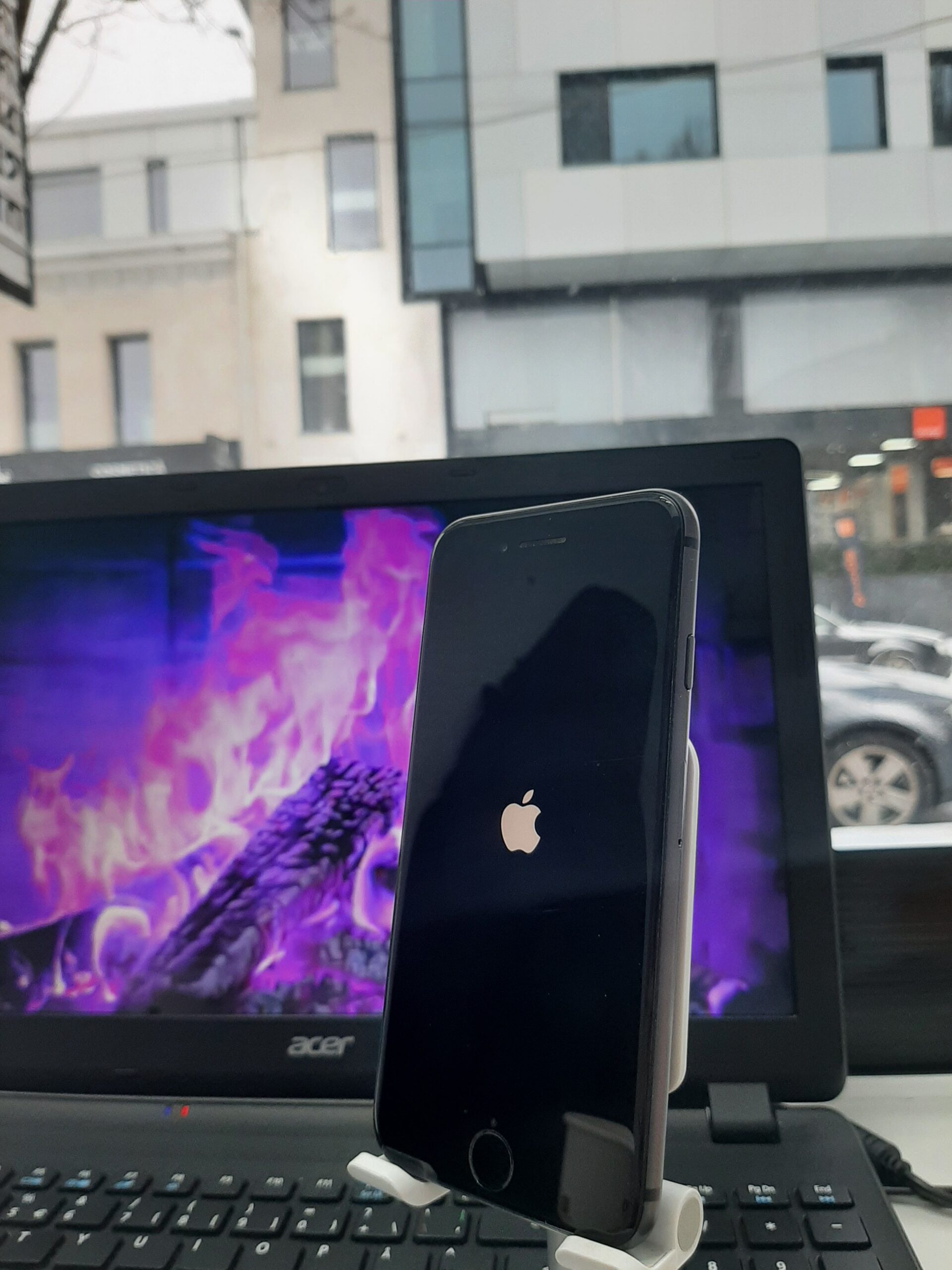 iPhone 8 – stare foarte bună, gata de utilizare!