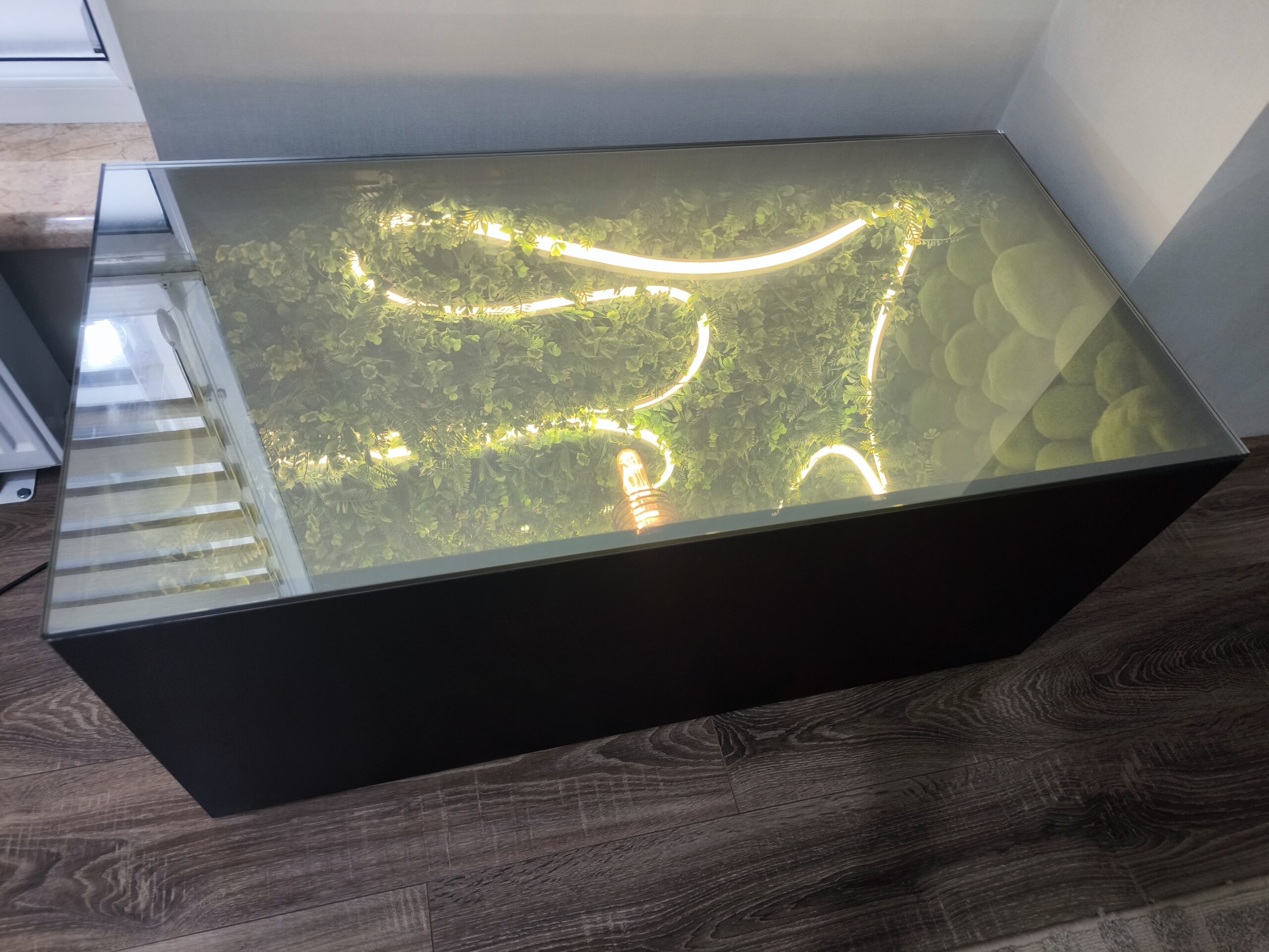 Masă LED cu efect Infinity Mirror