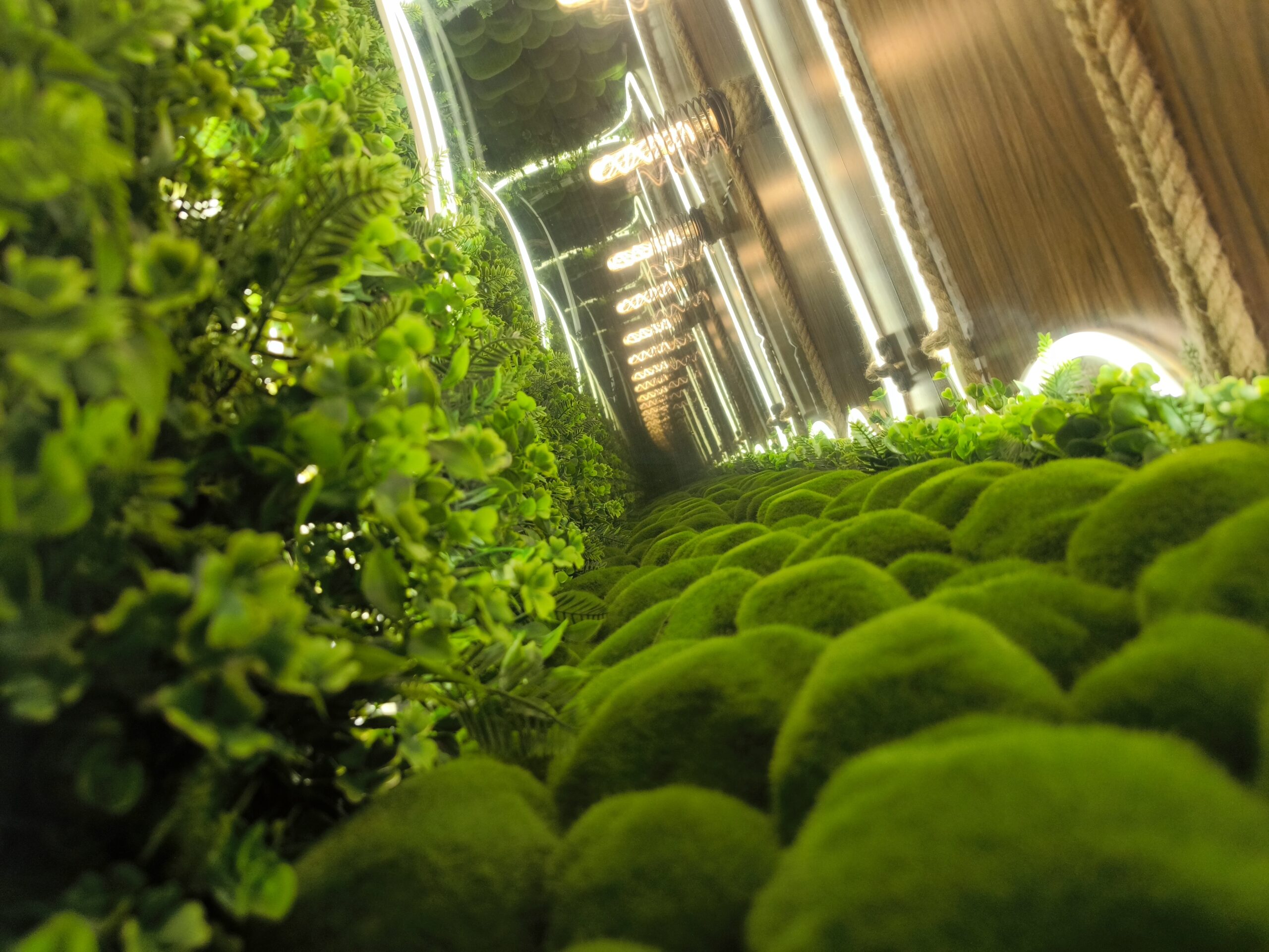 Masă LED cu efect Infinity Mirror