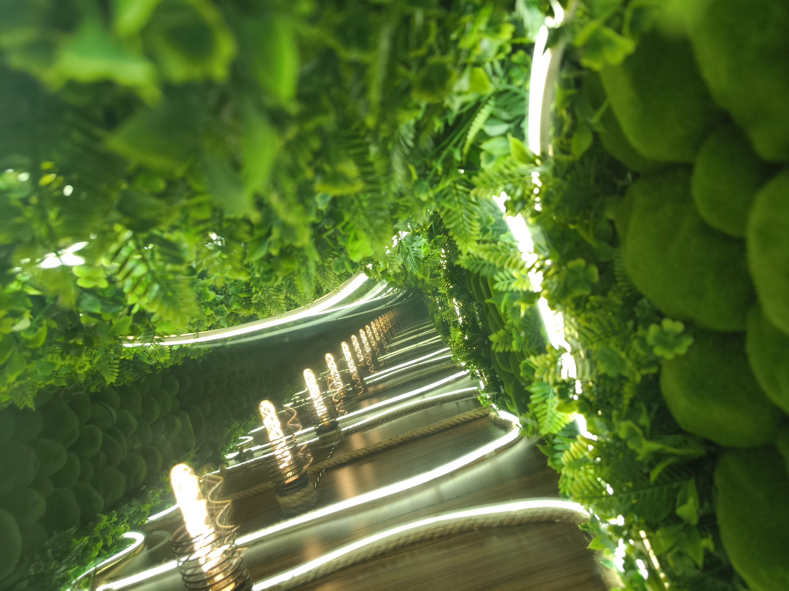 Masă LED cu efect Infinity Mirror