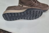 Продаются 2 пары кроссовок новые,Skechers