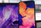 Samsung Galaxy A10 – stare foarte bună, preț corec